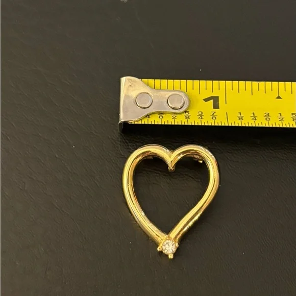 Vintage Gold Colored Heart Brooch/Pendant with Crystal Diamond Accent - Picture 9 of 10